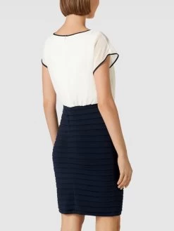 Christian Berg Cocktail Cocktailkleid In Two-Tone-Machart - Marineblau Meliert -Rockreich Store 64skcjq58p6kmgpl8l85cjqi6p14ojq8a533eki98l1kuc246tb46dil8d338d1p716k2ca3715j2j9n84o3gp9j6ko66oppc8sj4ohk6ss62ohnc8qj2phncks3cd9j64qj0cg