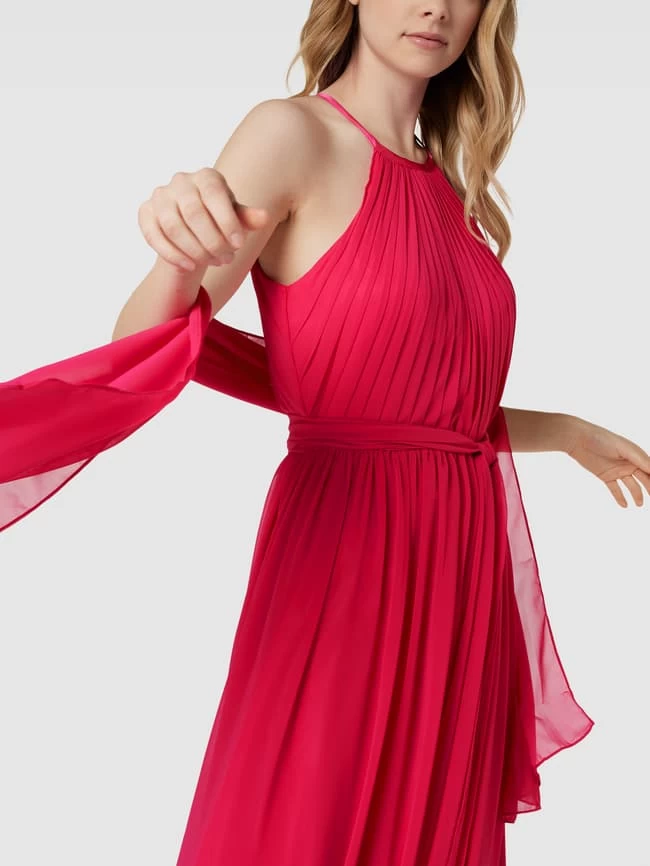 Mascara Abendkleid Mit Plisseefalten - Koralle 5 Mascara Abendkleid Mit Plisseefalten - Koralle – Bild 3