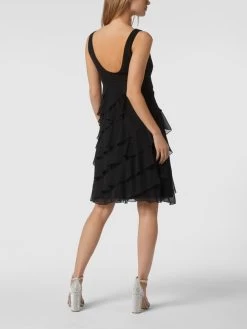 Swing Cocktailkleid Aus Chiffon Im Stufen-Look - Schwarz -Rockreich Store 8p8kgi2g9gqjahqcacq56calal746c9nah4kkc9m8h7k8gq7ap65adac99444gq361754ea1a5154i2d6h3jed33clh6cdb6c5i3iphk61j6ce9kc9h32dj26gr6ad356kp3ce0