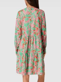 Marc Cain Knielanges Kleid Mit Allover-Muster - Apfelgrün -Rockreich Store 990kmhqk9opjakila0o4qdpn6t7l6l1g8l8kahib6ta48gim997jekic98pkgji37564mkpn8da4ai9k8d3m4cr56sr62ohm75hjicpk60sj2o9n6os30dj36cq68o9gcoq3ie8