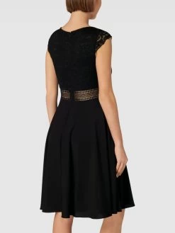 V.M. Cocktailkleid Mit Spitzenbesatz - Schwarz -Rockreich Store 9gqjeea968s44dqba914gh2bah93el2kacp4ujhn60p4ah2569aj4c2e9kr48j9ka9632l9p9co48c1i893jap1o6oo3gp34ccq32p1k74r3gob66lgmce36cgr3io9lclgm4c8