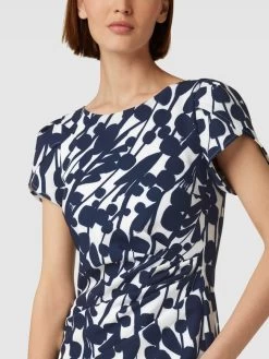 Vera Mont Cocktailkleid Mit Allover-Muster - Dunkelblau -Rockreich Store 9h946ii294s3alhj711kggpga185ahid6d6l4jq2a4q38iqc9p24ohpg64skqgq594qj6chnaook2hqe9go3ichl6or66cj2ccoj4o9kc4sjioj26so68c1nchh3cc1l64r30oo