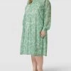 Marina Rinaldi Blusenkleid Mit Allover-Muster Modell 'DARSEN' - Mint -Rockreich Store 9op48khh8gql0j2d856kie9n89642iqm91248e1j9kql2kpk91al0c1p6523gea769ajela39t4kqcqj753j8ob171hj8or4cco6ce1kcgqjio9n6lhm2e1h64rjao9j65gj0c8